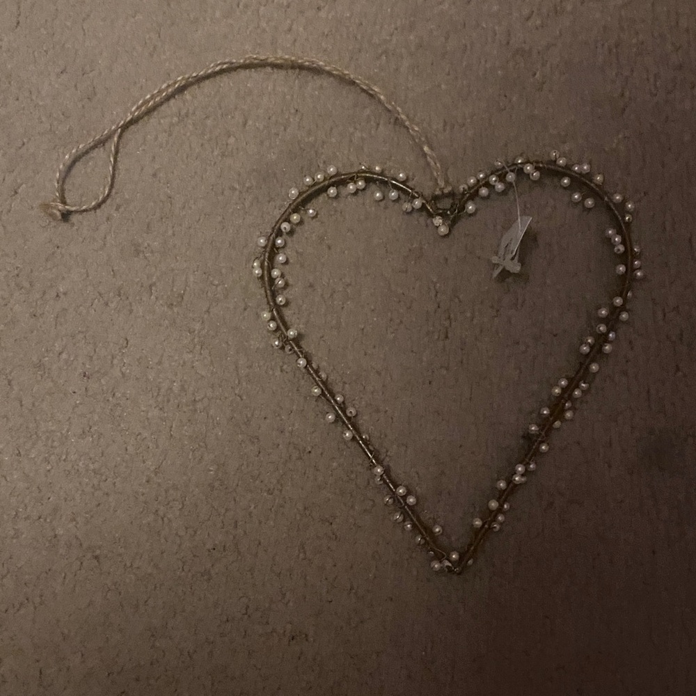 Wired Pearl Heart